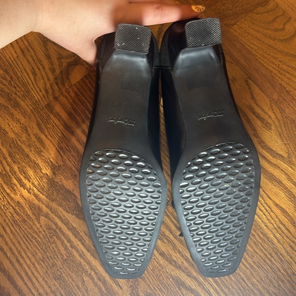 Black Leather and suede 2-inch heel with bow - Picture 4 of 5